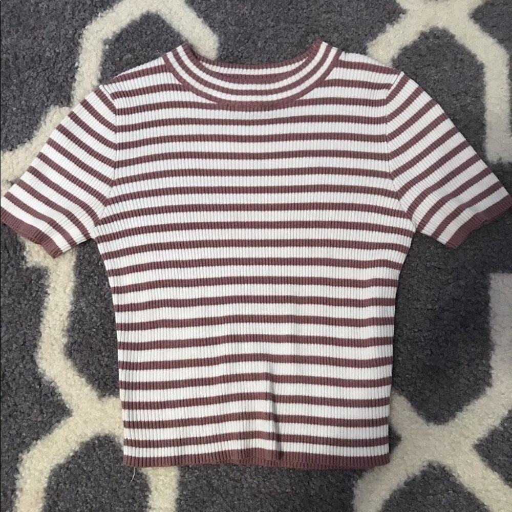 Crew neck crop top